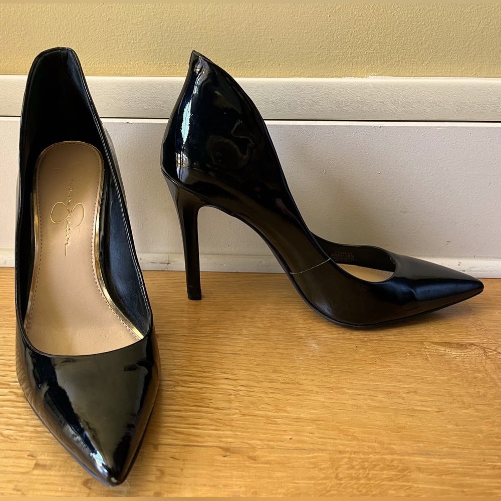 Jessica Simpson Stylish Patent Leather Black Pumps Size 8.5